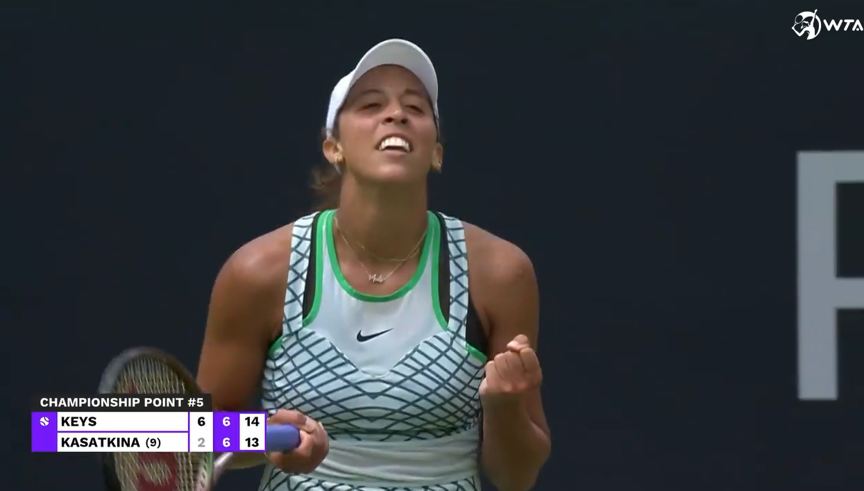 了更衣室 了更衣室