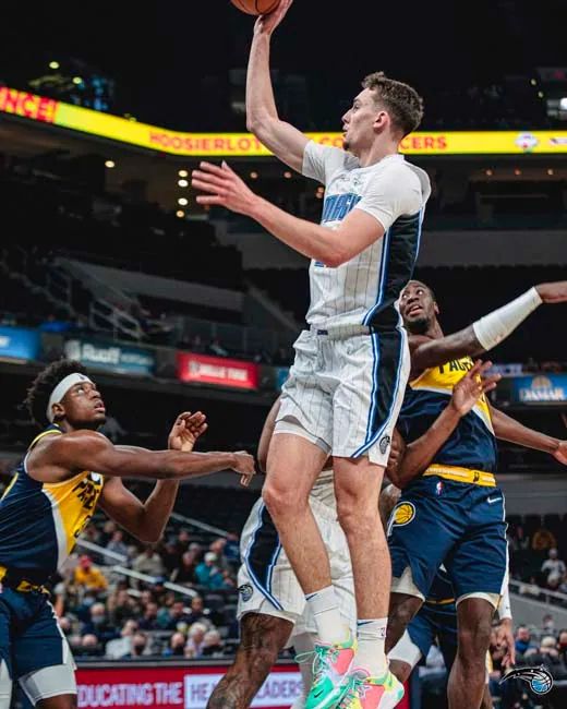 多球迷的热 多球迷的热