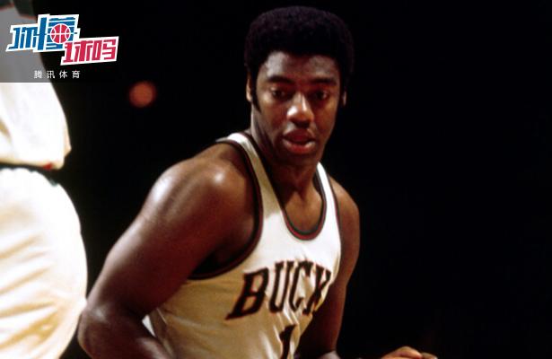 引发世界足 引发世界足