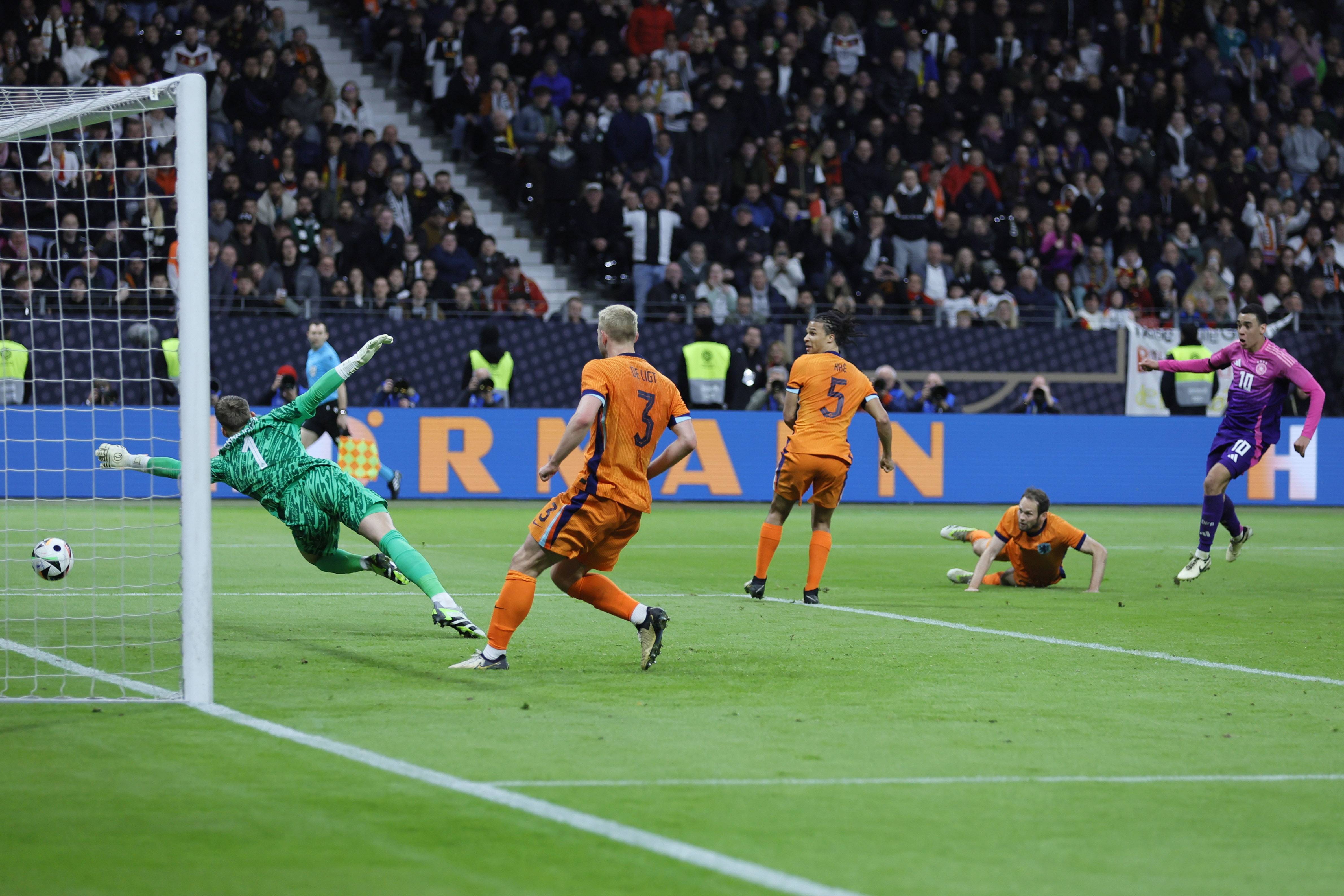 始终处于被 始终处于被