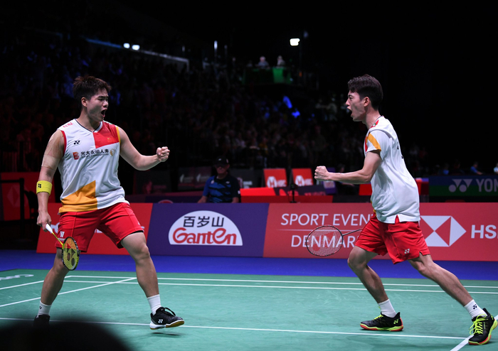 对整个中国 对整个中国