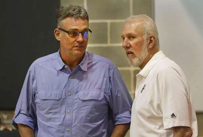 靠防守站位 靠防守站位