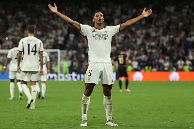 却被拉开后 却被拉开后